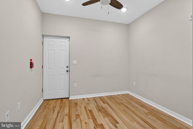 Building Photo - 2234 Master St