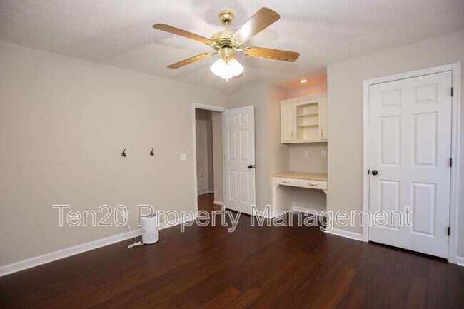 Building Photo - 177 Richardson Rd