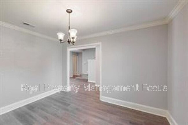 Building Photo - 14724 Overview Dr