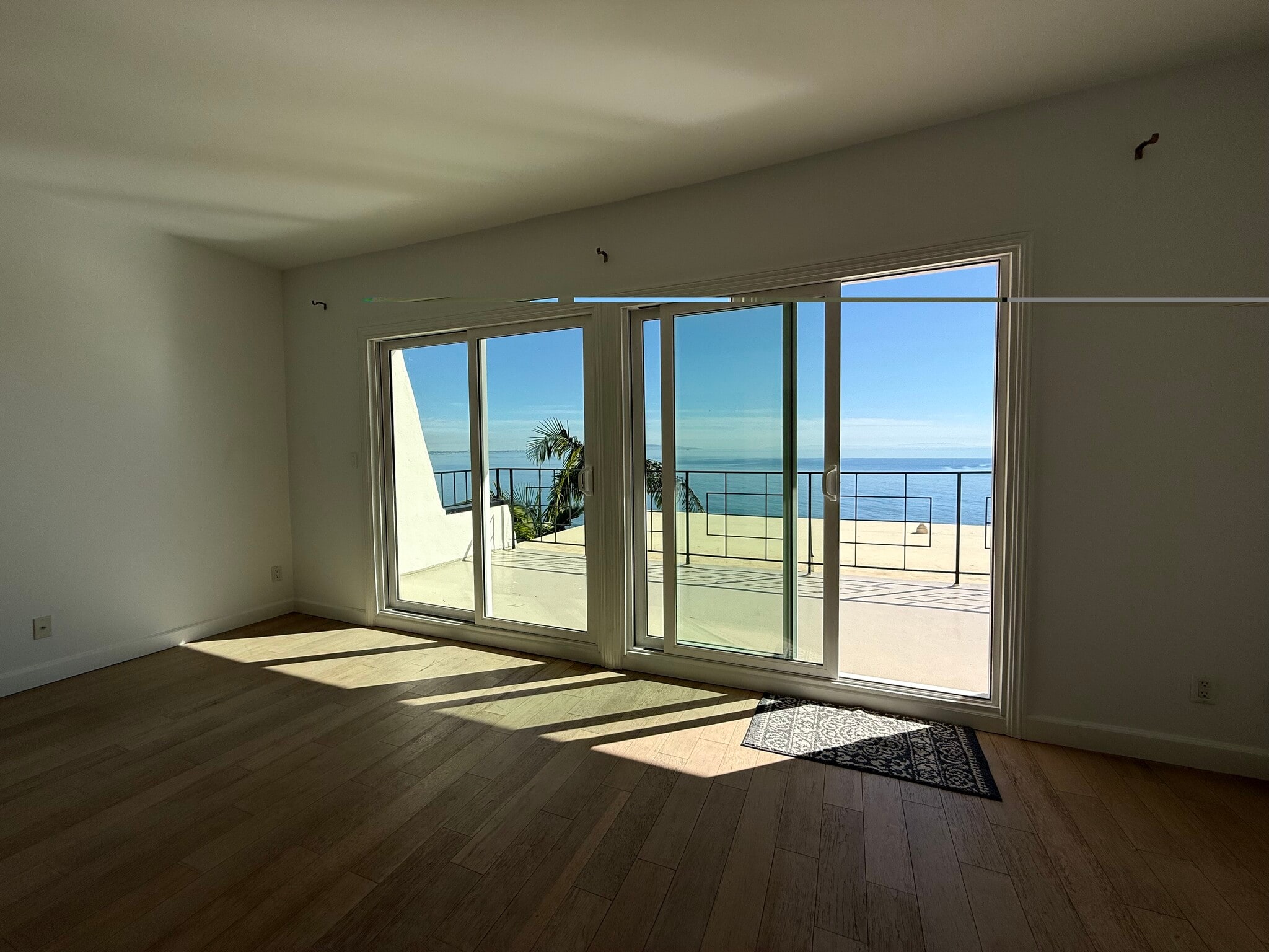 Building Photo - 18139 Coastline Dr
