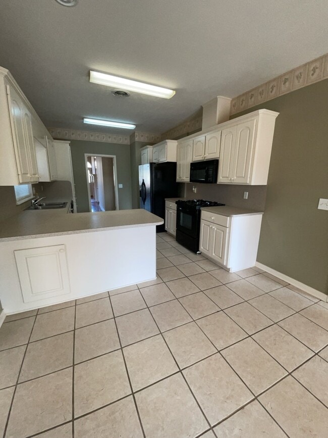 Building Photo - 107 Oakleigh Dr