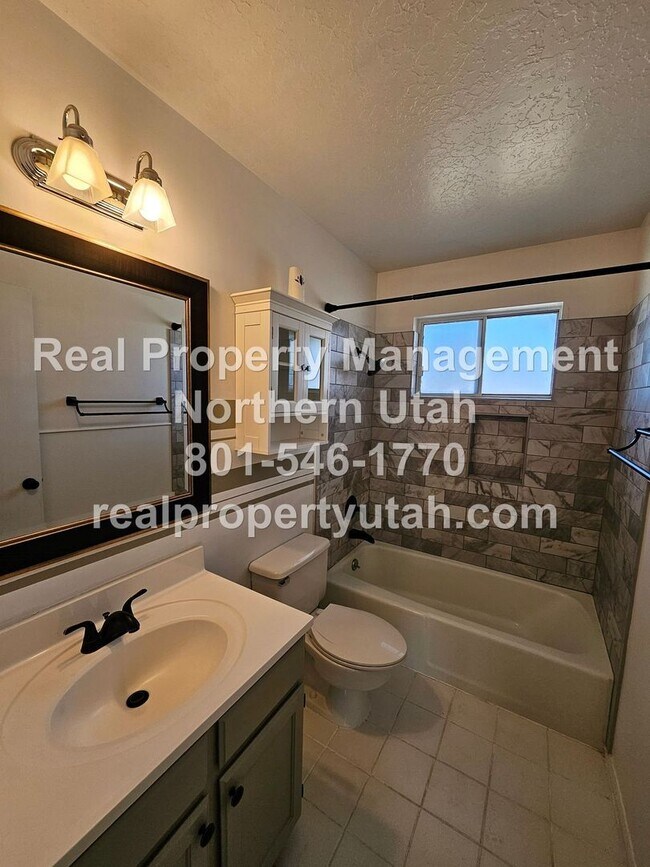 Building Photo - 5035 S 4275 W