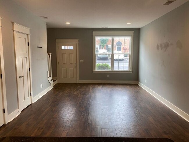 Building Photo - East Nashville Townhome For Rent!
