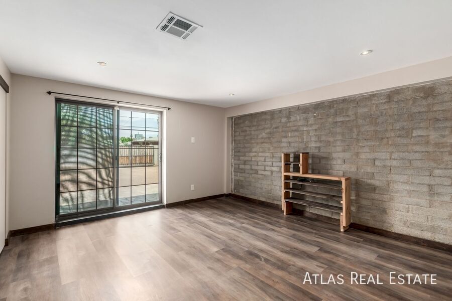 Building Photo - 224 W Montecito Ave