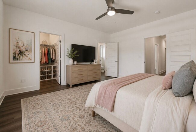 Building Photo - 208 Huntley Knl Dr