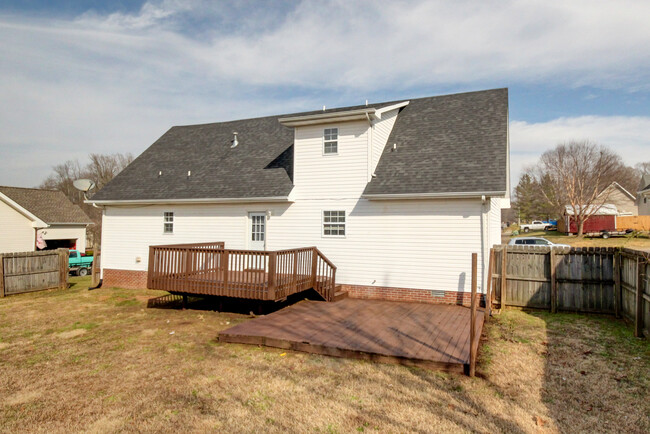 Building Photo - 1568 Cedar Springs Cir