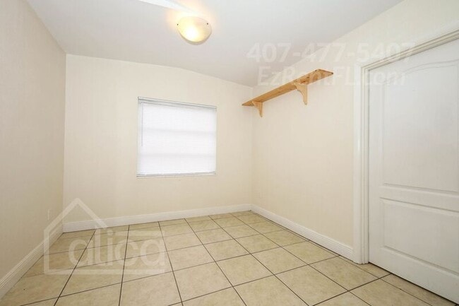 Building Photo - 3392 Bougainvillea Dr