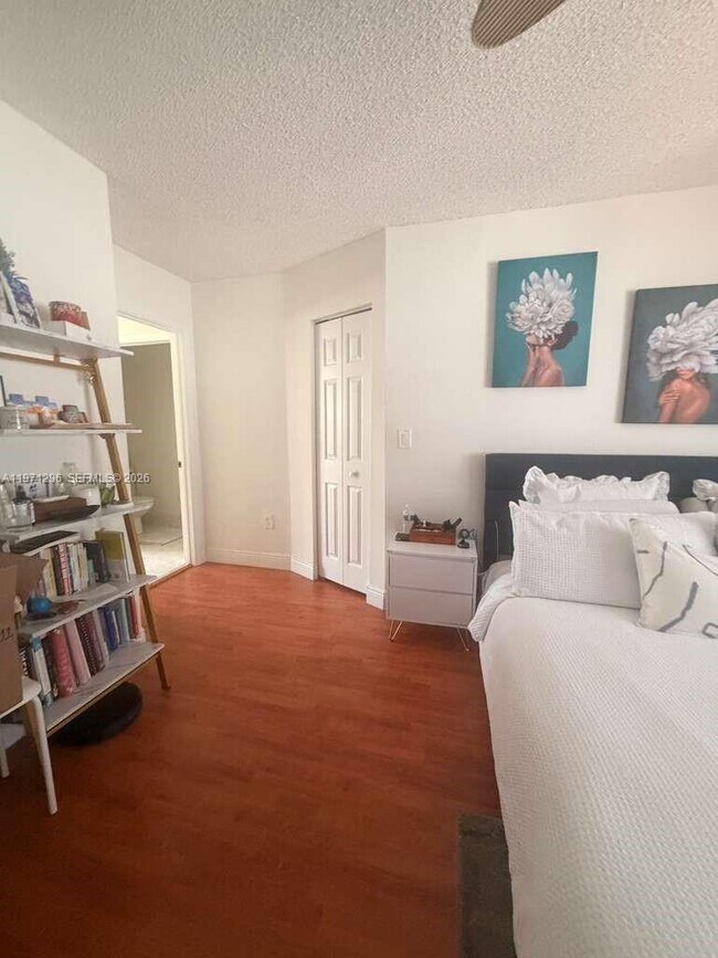 Building Photo - 10863 NW 53rd Ln