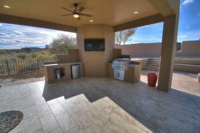 Building Photo - Meriposa Masterpiece