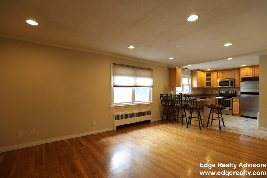 Building Photo - 20 Cummings Rd