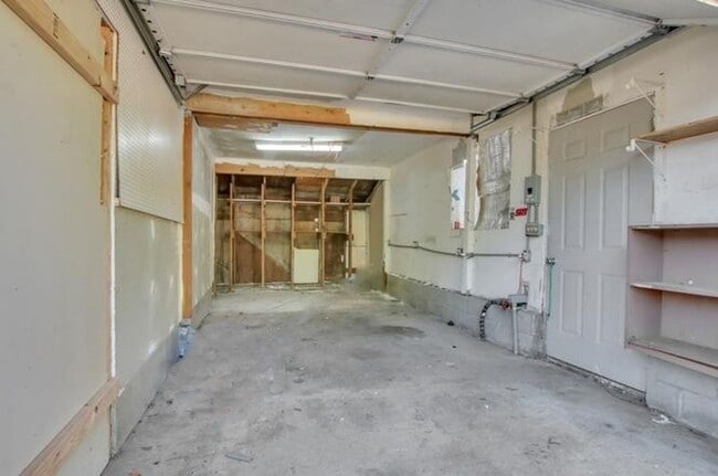 Building Photo - Adorable 1 bedroom/1bath Duplex in Tacoma ...