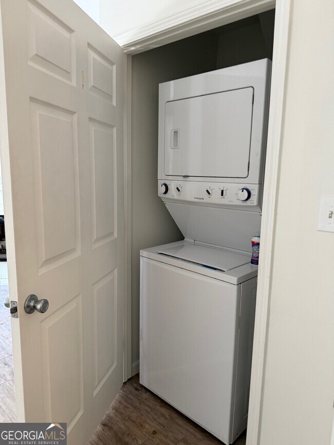 Building Photo - 2912 Webb Bridge Rd