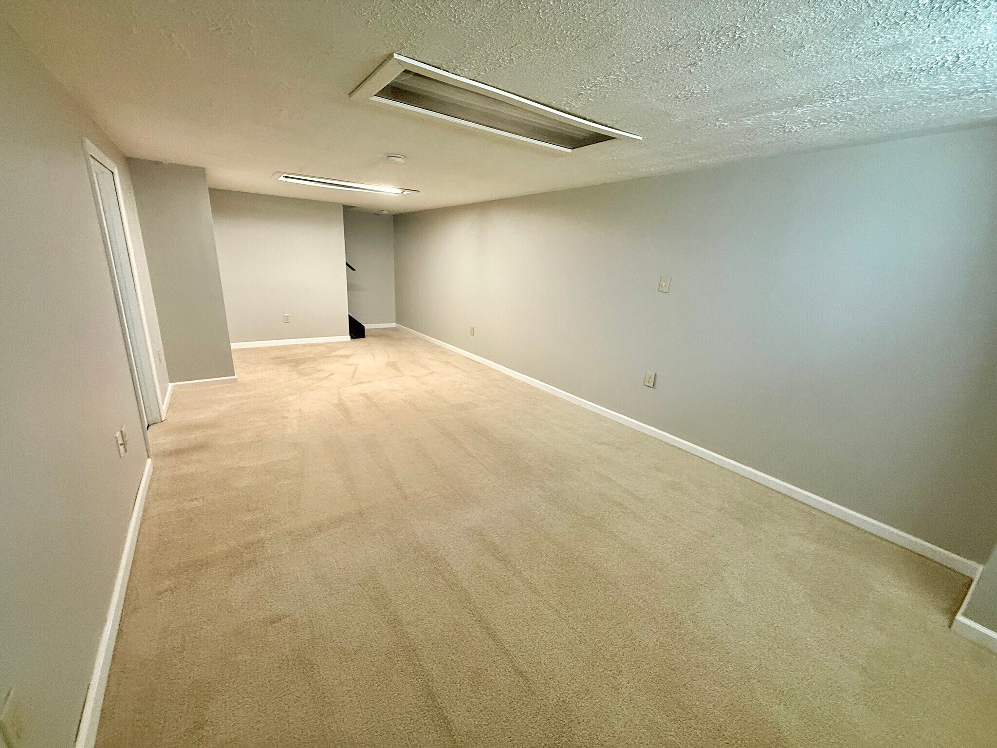 Building Photo - 7451 Mapleleaf Ct