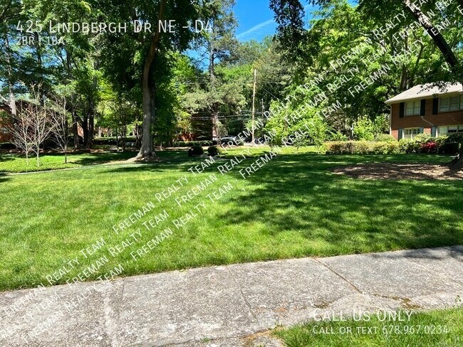 Building Photo - 425 Lindbergh Drive NE