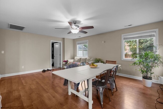 Building Photo - Beautifully Updated 4-Bedroom Home in Norf...