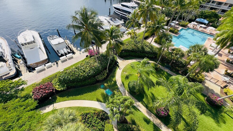 Building Photo - 3610 Yacht Club Dr