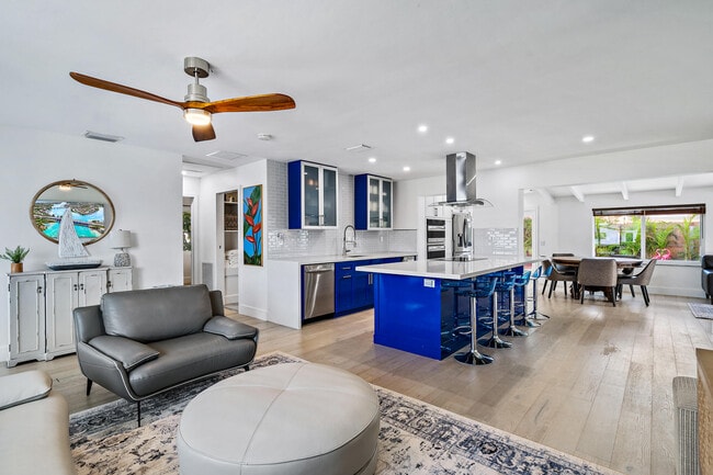 Building Photo - 428 Ebbtide Dr