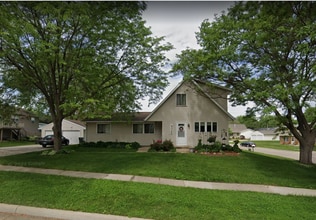 Building Photo - 4027-4027 Heritage Rd