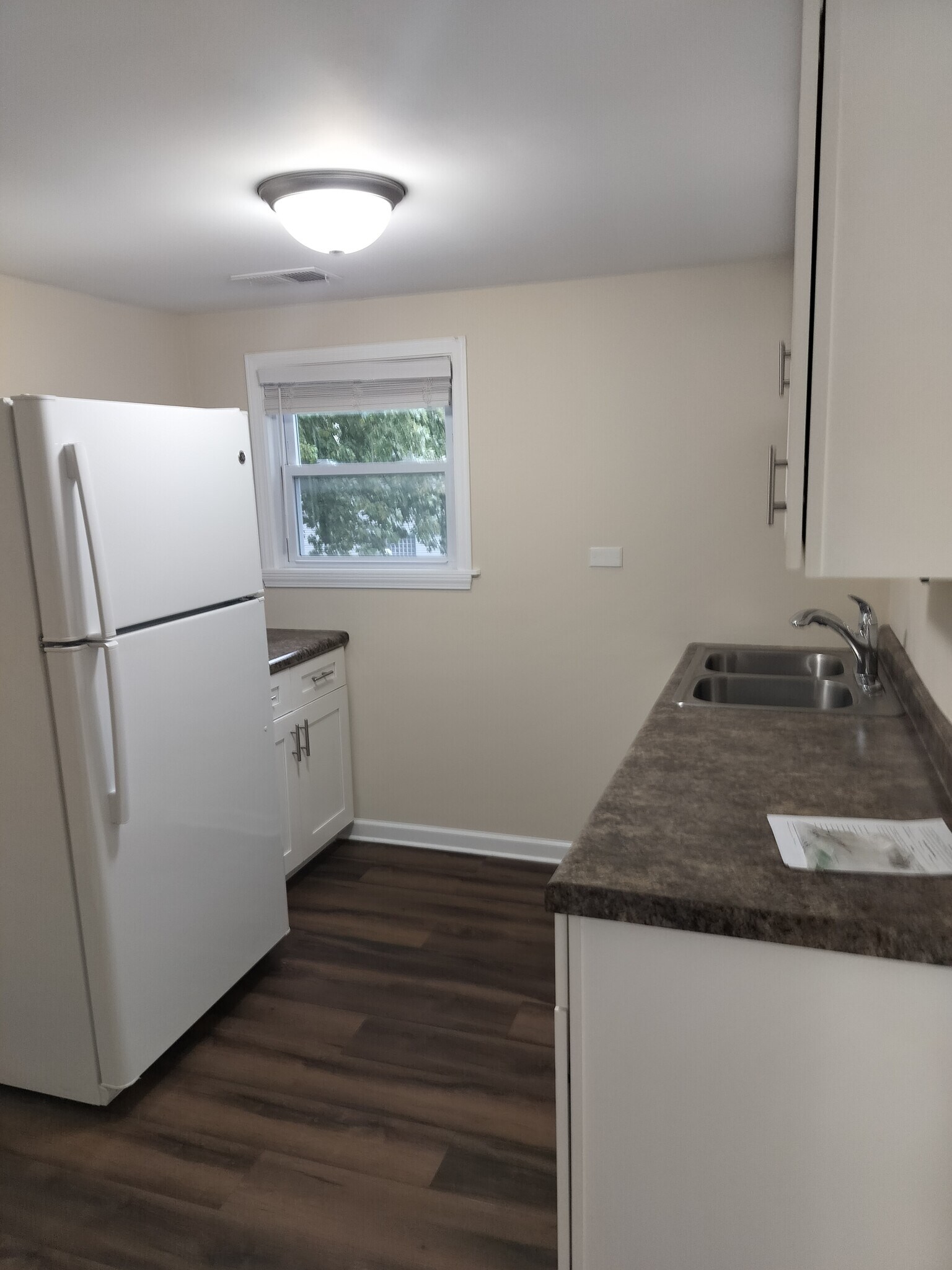 Building Photo - 239 S Locust St