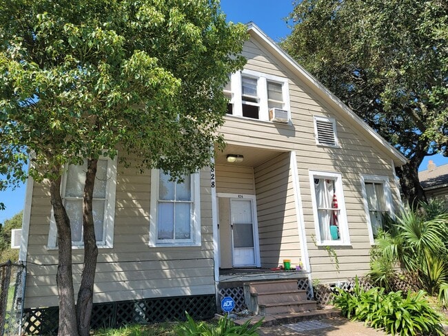 Building Photo - 826 Broadway Avenue J