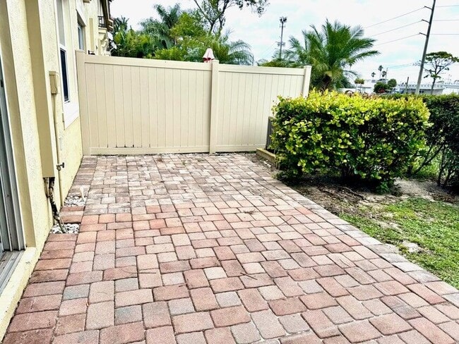 Building Photo - 298 Lake Monterey Cir