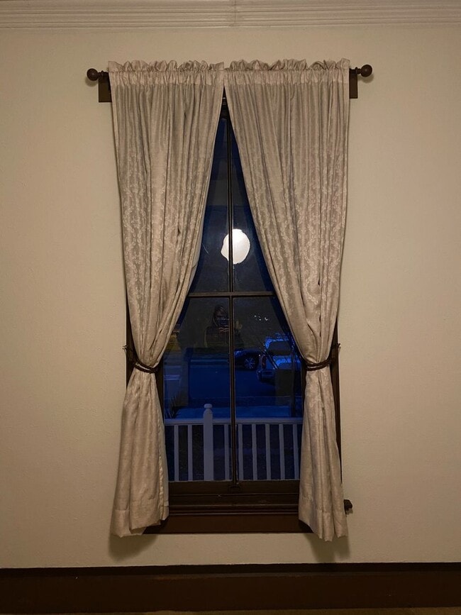 Building Photo - 190 W K St