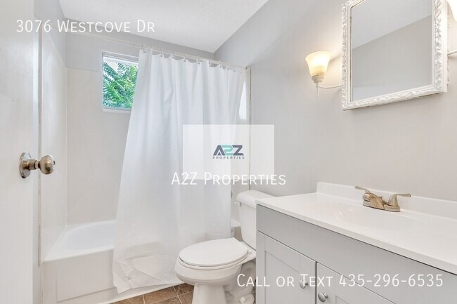 Building Photo - 3076 Westcove Dr