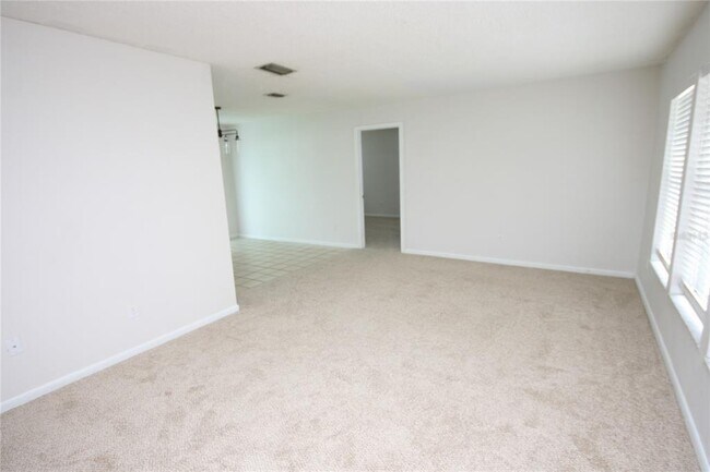 Building Photo - 17839 Sunrise Dr