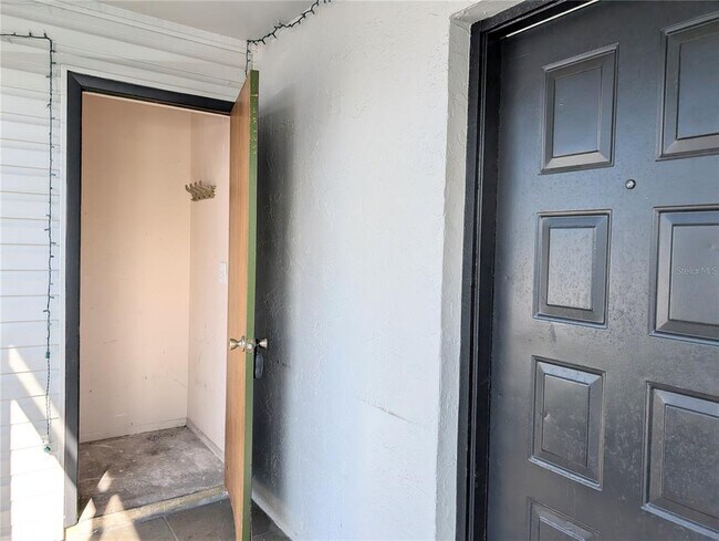 Building Photo - 1122 68th Ave Dr W