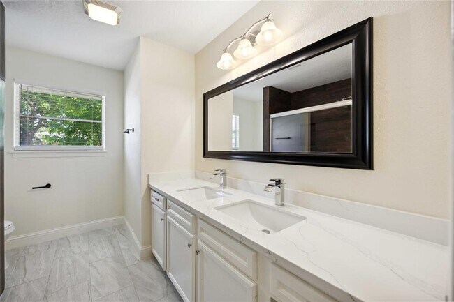 Building Photo - 3403 Linkwood Dr