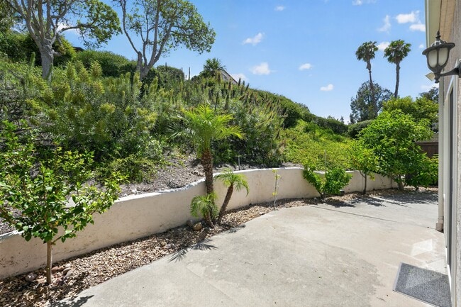 Building Photo - 12137 Putting Green Row