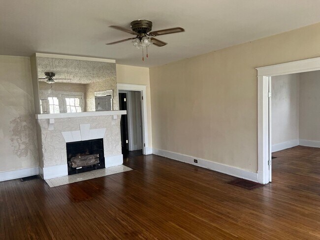 Building Photo - 2502 Blair Blvd