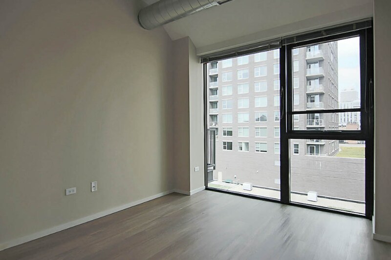 Building Photo - 1212 N Wells St