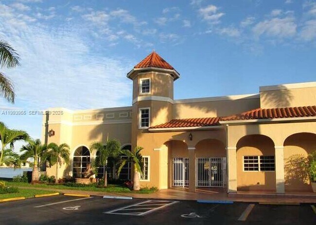 Building Photo - 12617 NW 11th Ln