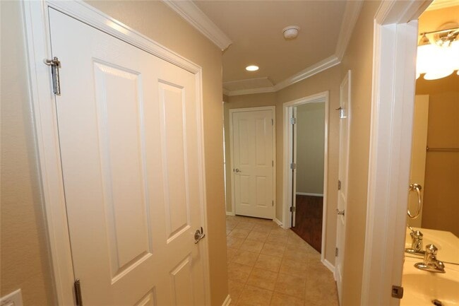 Building Photo - 113 Monument Hill Trail