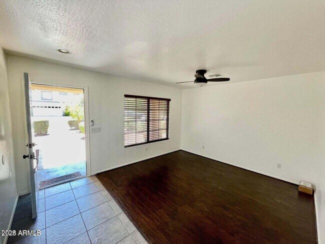Building Photo - 15412 W Mescal St