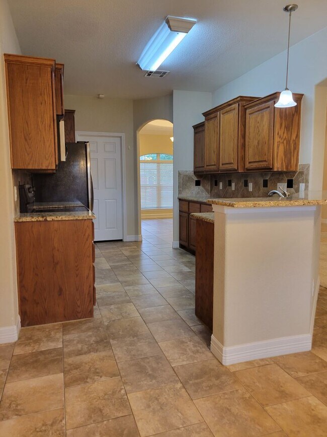 Building Photo - 2501 Leatherwood Dr
