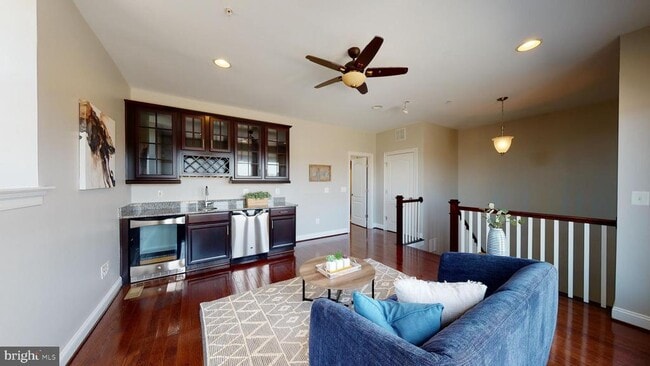 Building Photo - 726 River Mist Dr