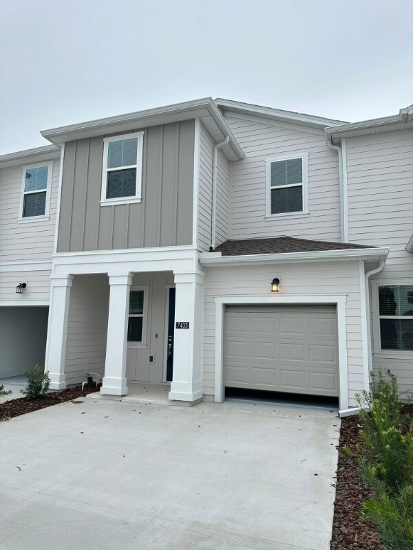 Primary Photo - 7433 Stone Crk Trl