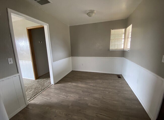 Building Photo - Beautiful Home- The Only thing Missing Is You!