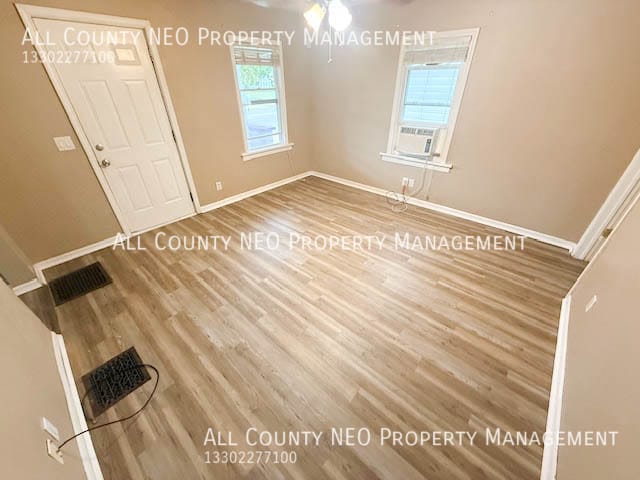 Building Photo - 1212 6th St NE