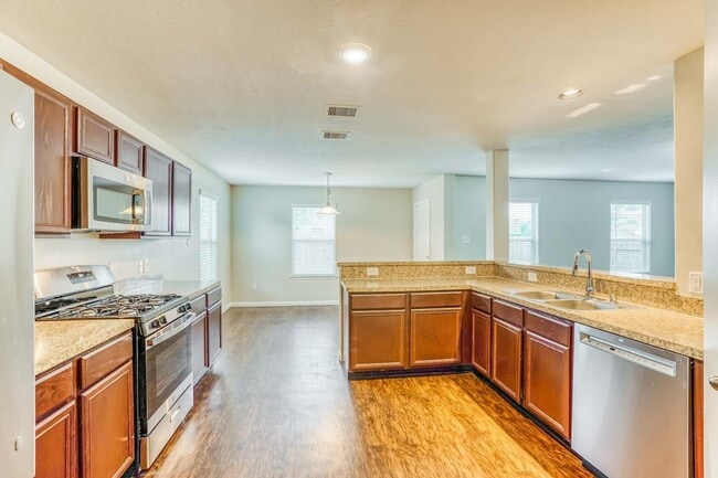 Building Photo - 12631 Mountain Daisy Rd