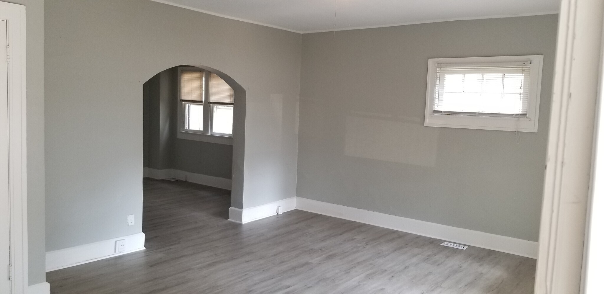 Building Photo - 261 N PERSHING AVE