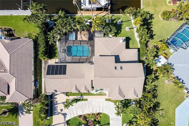Building Photo - 5208 SW 8th Ct