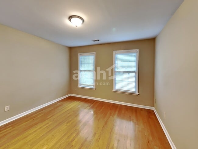 Building Photo - 4727 Cedar Wood Dr SW