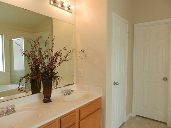 Building Photo - 25307 Sierra Woods Ln