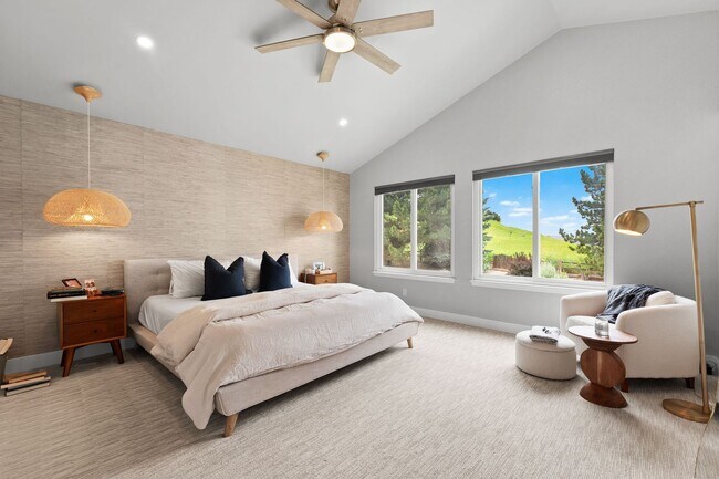 Building Photo - September 2026 - June 2027 Stunning Fully Furnished Rental in Golden, Colorado