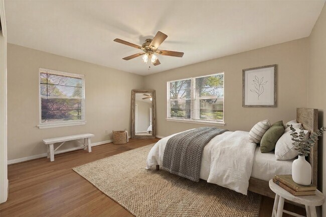 Building Photo - 5646 Hazen St