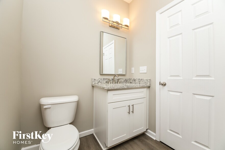 Building Photo - 544 Somersby Dr