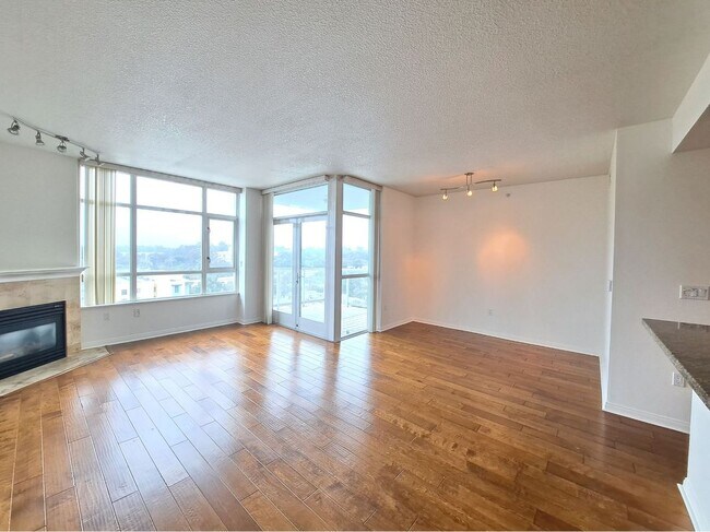 Building Photo - 850 Beech St